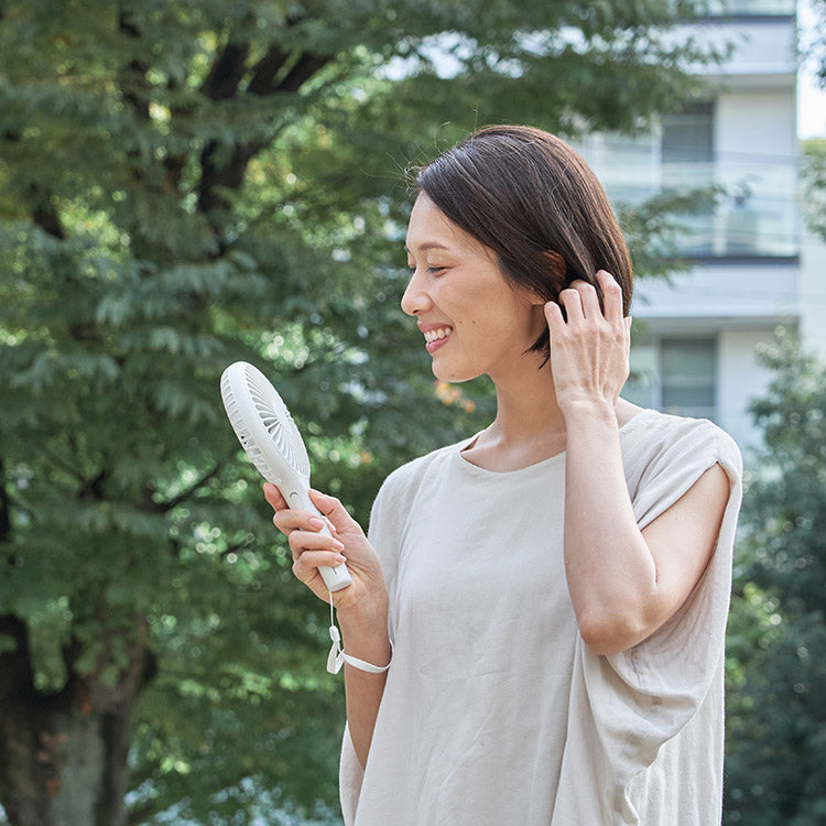Life on Products うちわハンディファン スタンド付 リリーホワイト