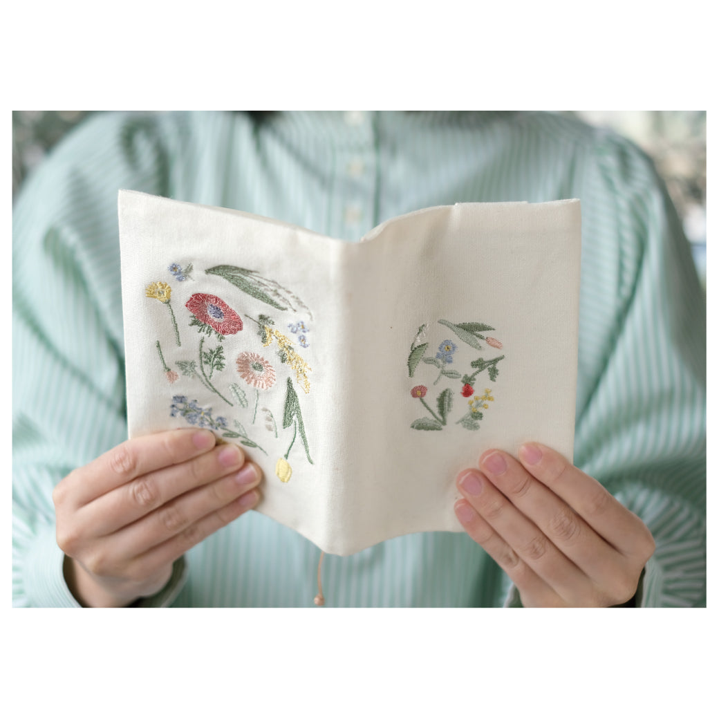 ito&/花咲く刺繍の文具 ブックカバー はなもよう
