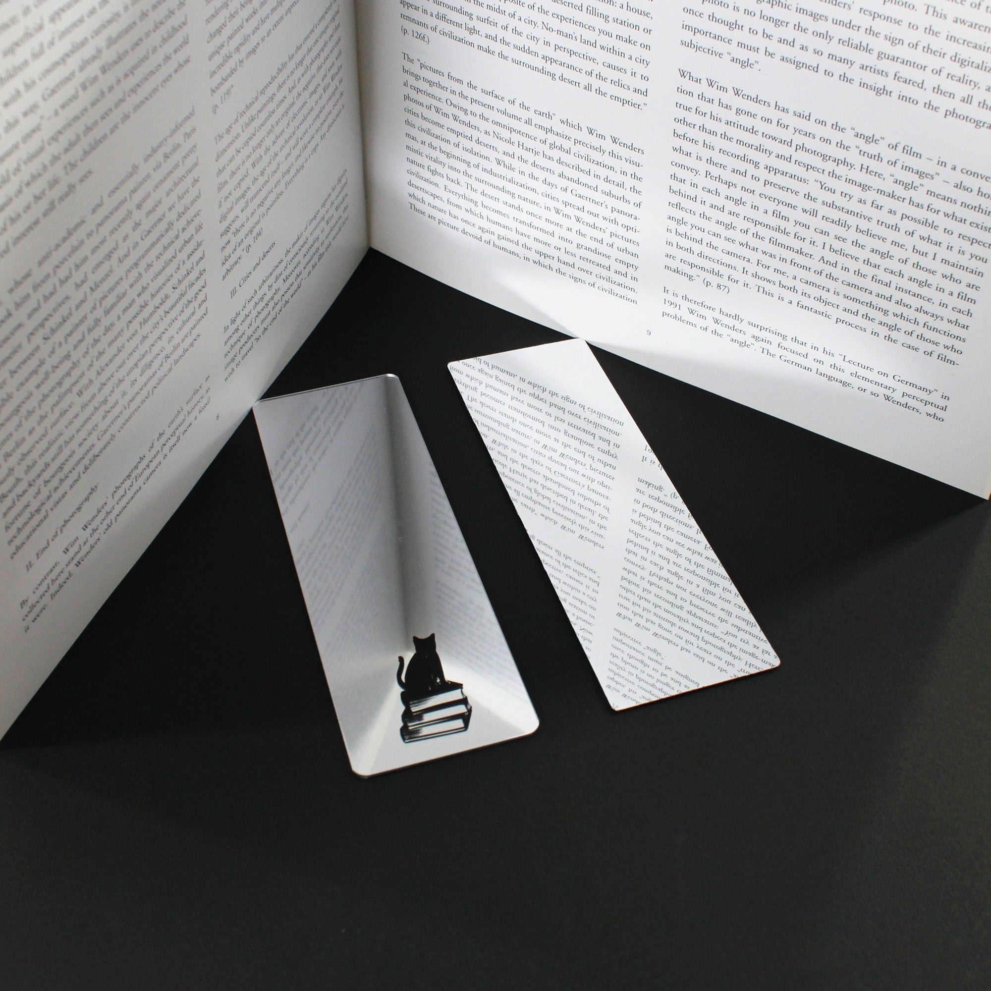 BIBLIOPHILIC BOOKMARK MIRROR