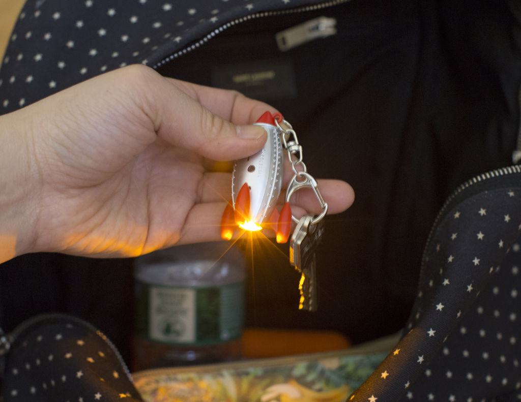 KIKKERLAND ROCKET KEYCHAIN